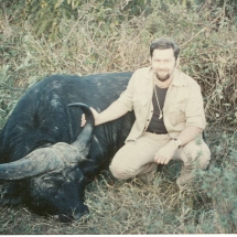 1975-ben, Kenyában